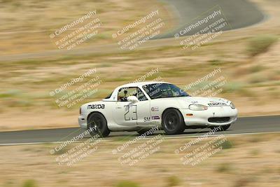 media/Jun-01-2025-CalClub SCCA (Sun) [[eae223c5dd]]/Group 5/Qualifying/